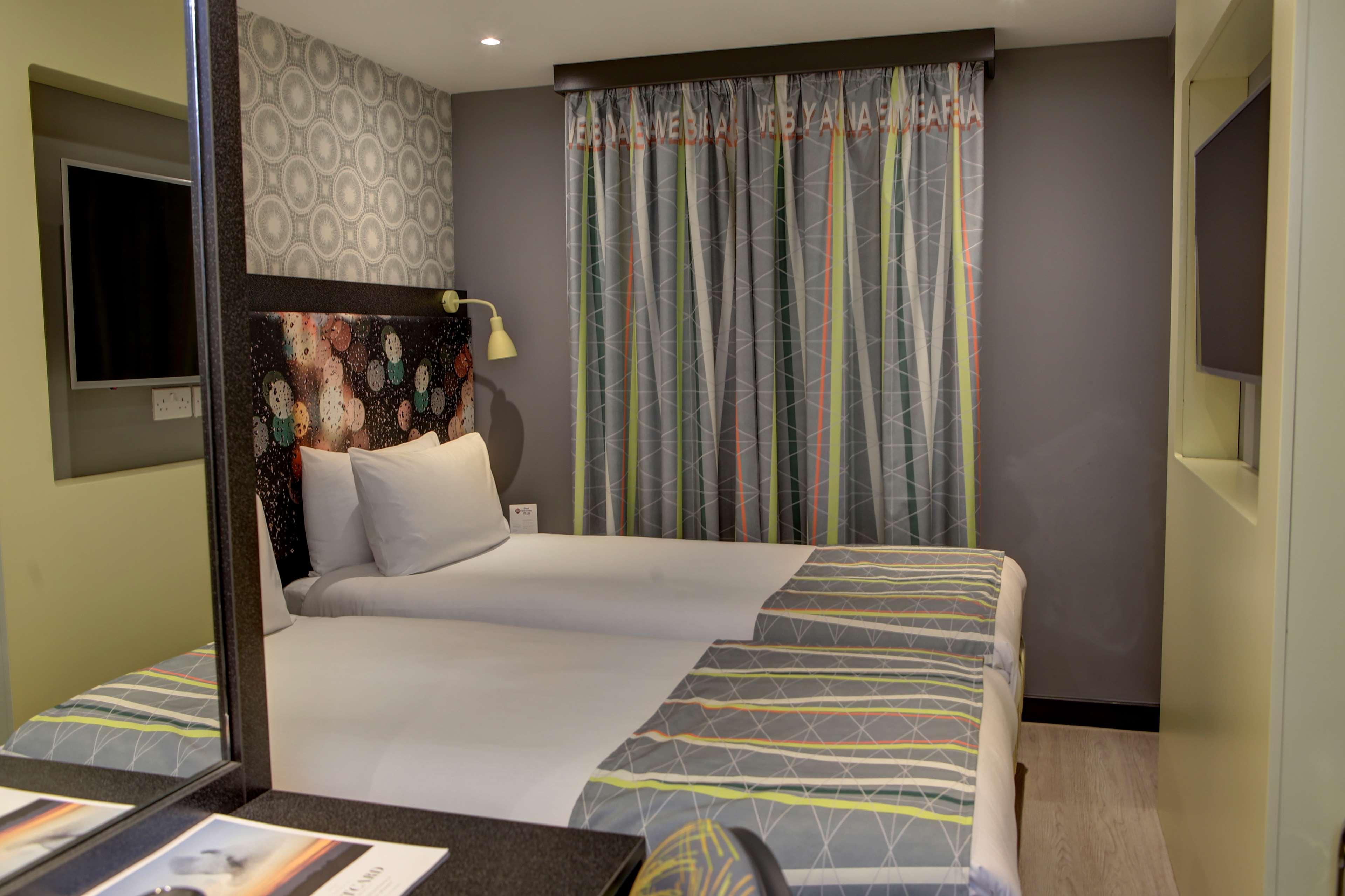 Best Western Plus Woodstock Inn & Suites Екстериор снимка