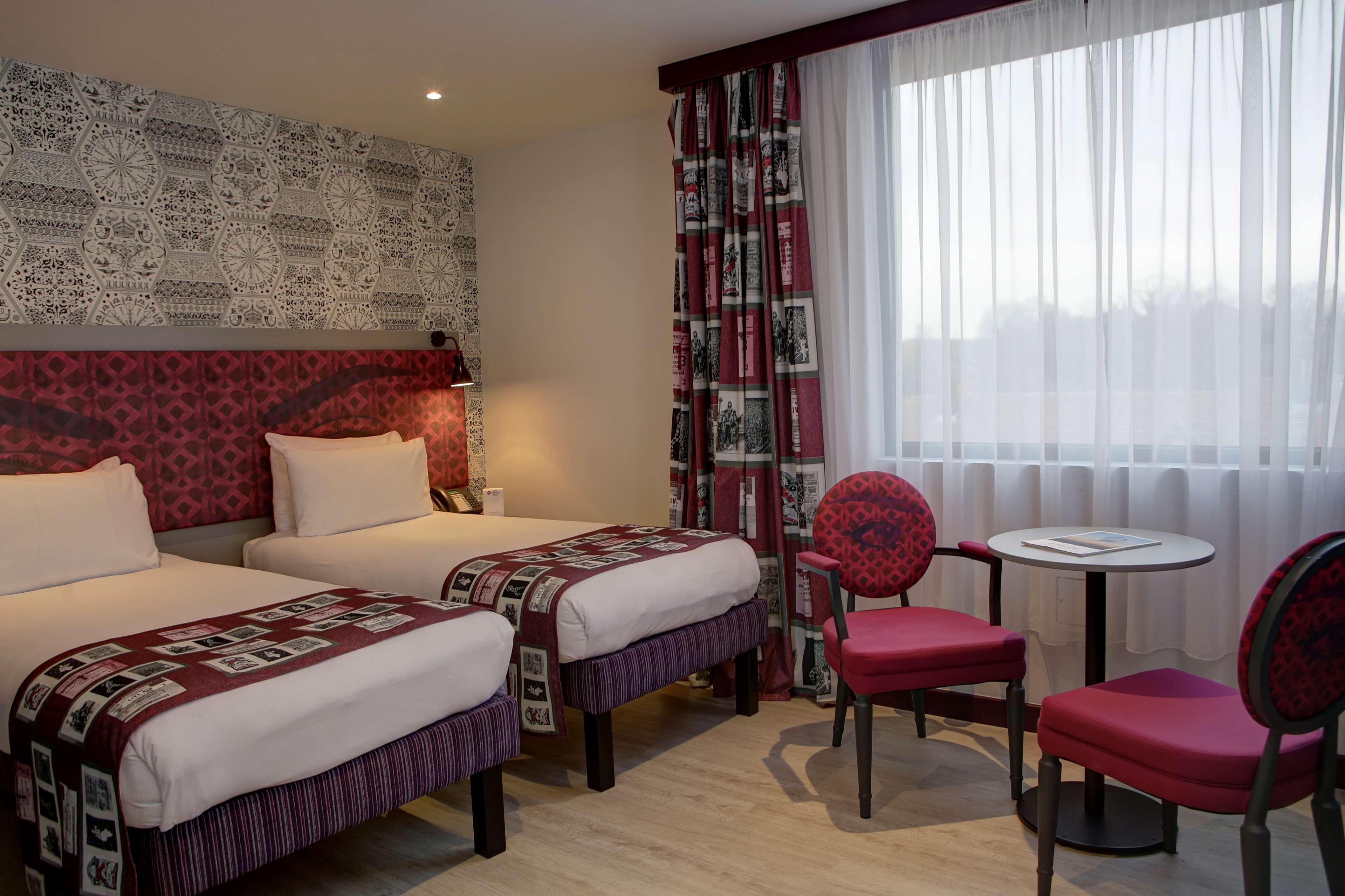 Best Western Plus Woodstock Inn & Suites Екстериор снимка