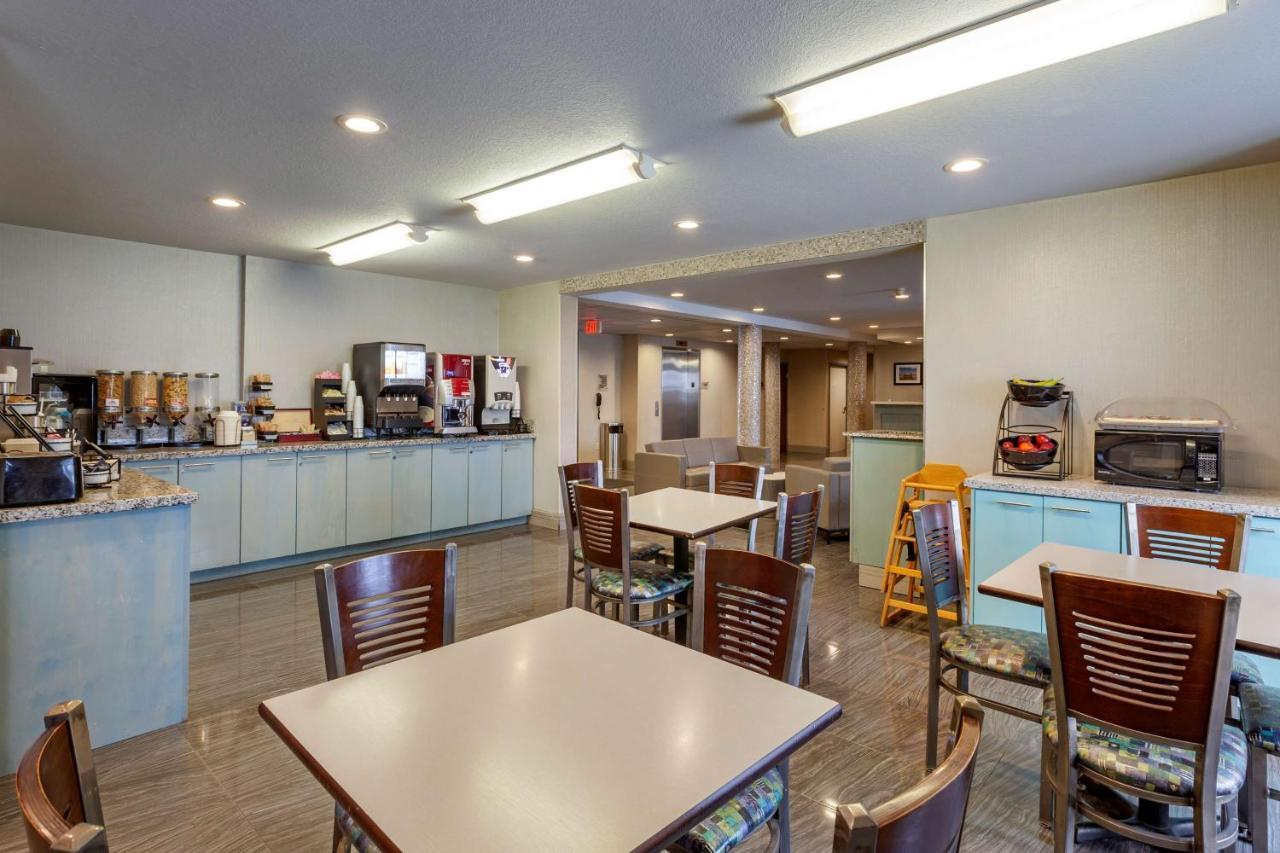 Best Western Plus Woodstock Inn & Suites Екстериор снимка